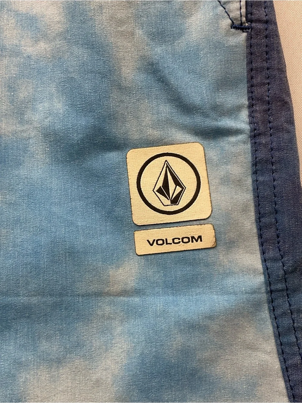 Volcom Slingers Men’s Board Short Trunks Size 34 Beach Resortwear vacation